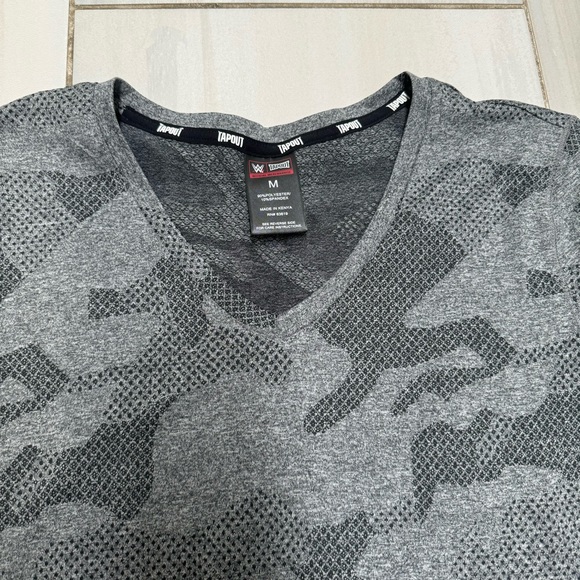 Tapout Shirt Womens Medium Gray Camo Short Sleeve V-Neck Official Merch WWE - Picture 3 of 6